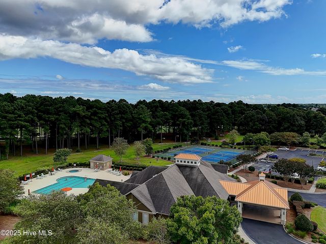 437 N Crow Creek Drive, Calabash, NC 28467