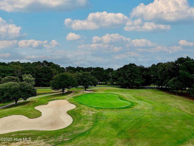 437 N Crow Creek Drive, Calabash, NC 28467