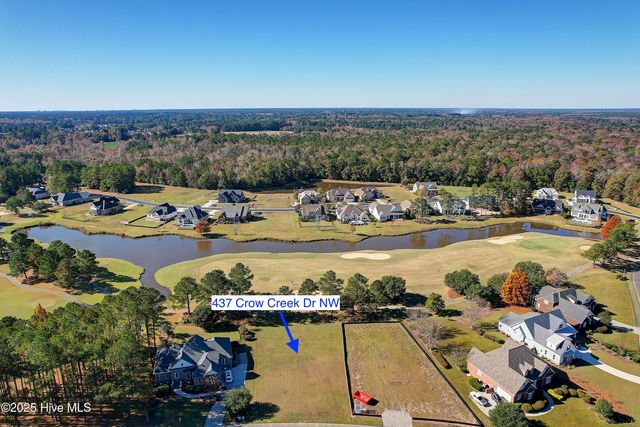 437 N Crow Creek Drive, Calabash, NC 28467