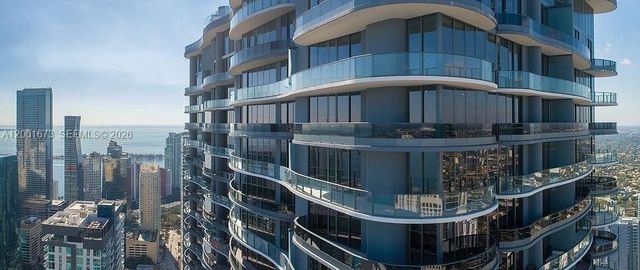 1000 Brickell Plz 3904, Miami, FL 33131