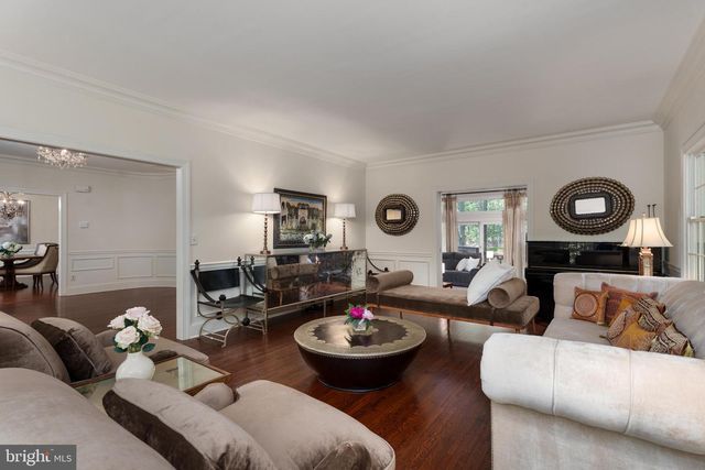 7 SLEEPY HOLLOW LANE, Princeton Junction, NJ 08550