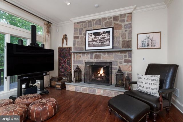 7 SLEEPY HOLLOW LANE, Princeton Junction, NJ 08550