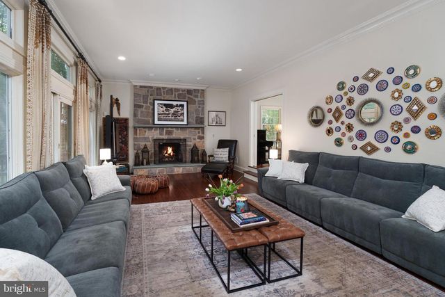 7 SLEEPY HOLLOW LANE, Princeton Junction, NJ 08550