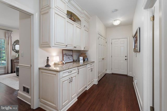 7 SLEEPY HOLLOW LANE, Princeton Junction, NJ 08550