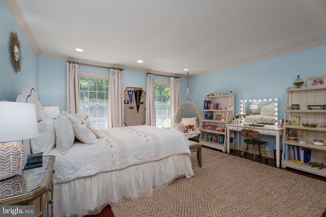 7 SLEEPY HOLLOW LANE, Princeton Junction, NJ 08550