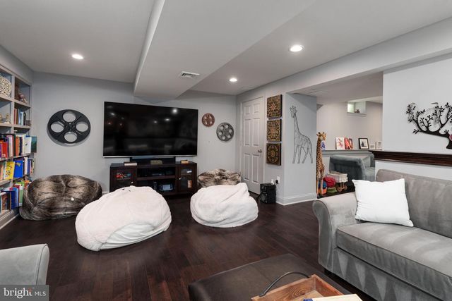 7 SLEEPY HOLLOW LANE, Princeton Junction, NJ 08550