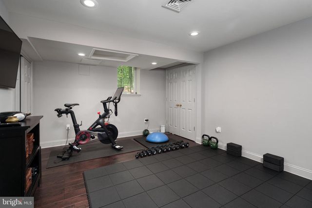 7 SLEEPY HOLLOW LANE, Princeton Junction, NJ 08550