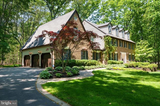 7 SLEEPY HOLLOW LANE, Princeton Junction, NJ 08550