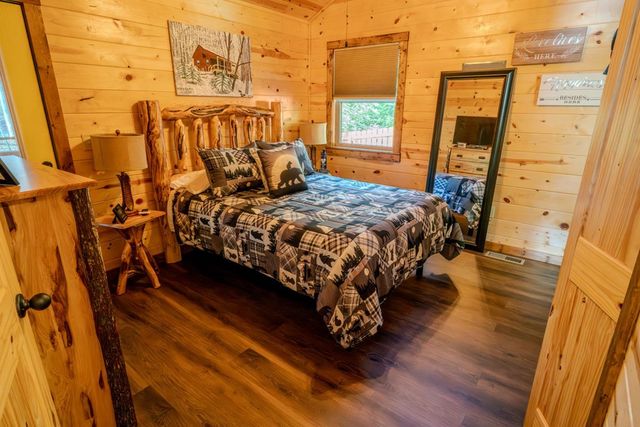 262 Zekes Trail, Marble, NC 28905