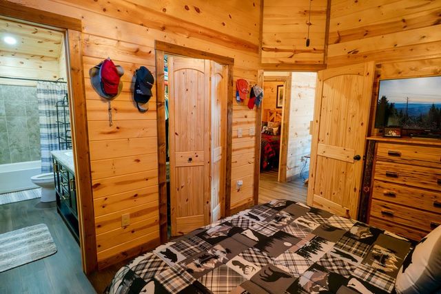 262 Zekes Trail, Marble, NC 28905