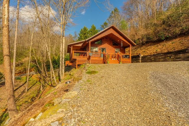262 Zekes Trail, Marble, NC 28905