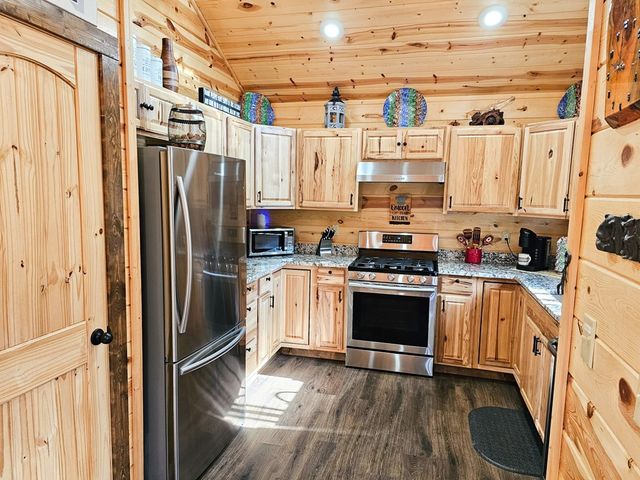 262 Zekes Trail, Marble, NC 28905