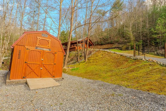 262 Zekes Trail, Marble, NC 28905