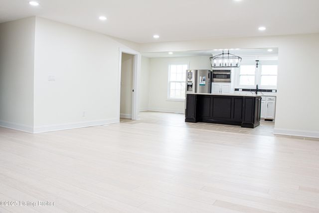 380 Solitude Rd, Coxs Creek, KY 40013