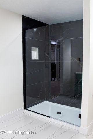 380 Solitude Rd, Coxs Creek, KY 40013