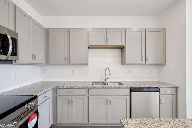 809 Nova Trail 13, Riverdale, GA 30274