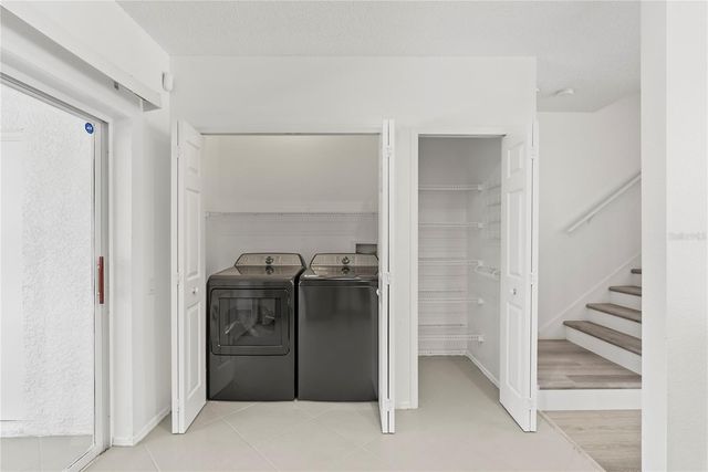 8646 HUNTERS KEY CIRCLE, Tampa, FL 33647