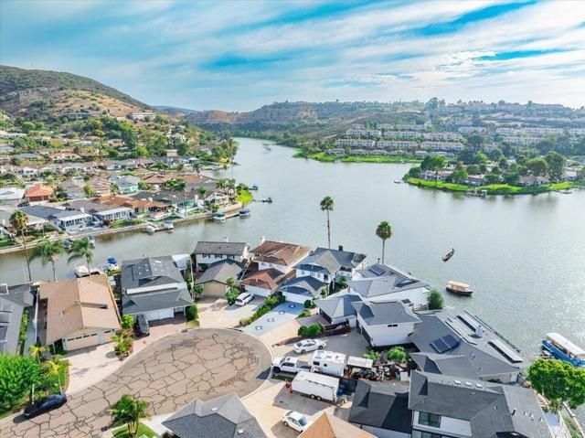 1499 La Linda Drive, San Marcos, CA 92078