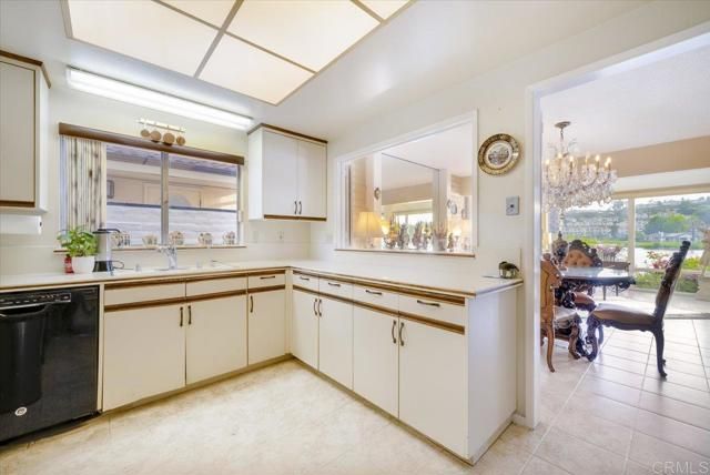 1499 La Linda Drive, San Marcos, CA 92078