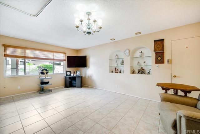 1499 La Linda Drive, San Marcos, CA 92078