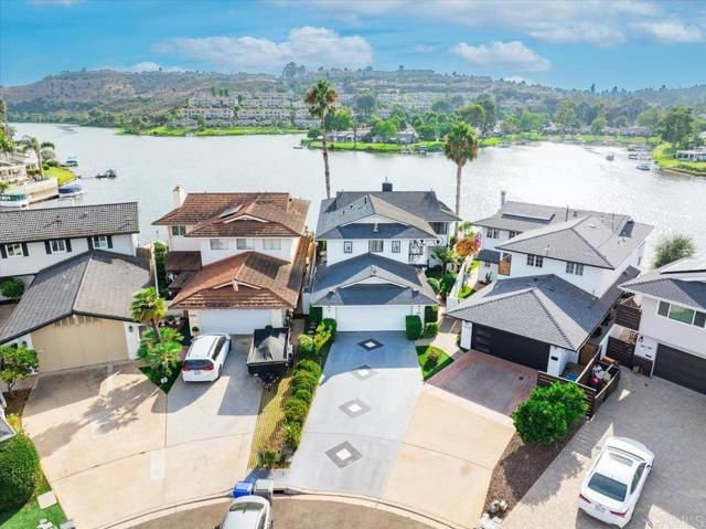 1499 La Linda Drive, San Marcos, CA 92078