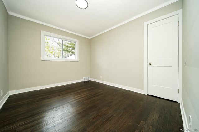 17330 Ego Avenue, Eastpointe, MI 48021