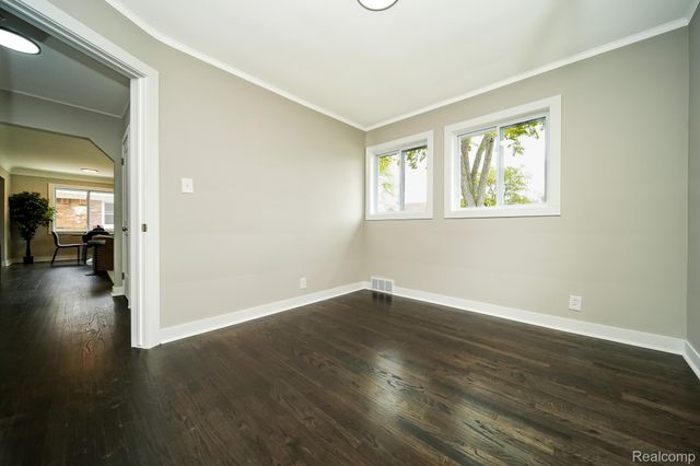 17330 Ego Avenue, Eastpointe, MI 48021