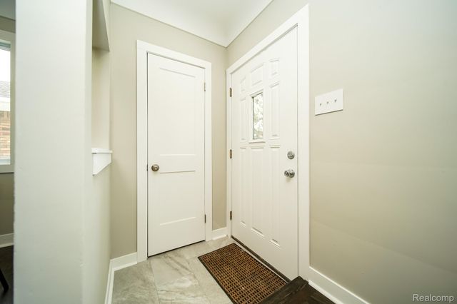 17330 Ego Avenue, Eastpointe, MI 48021