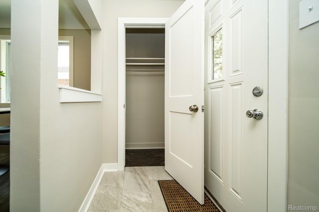 17330 Ego Avenue, Eastpointe, MI 48021