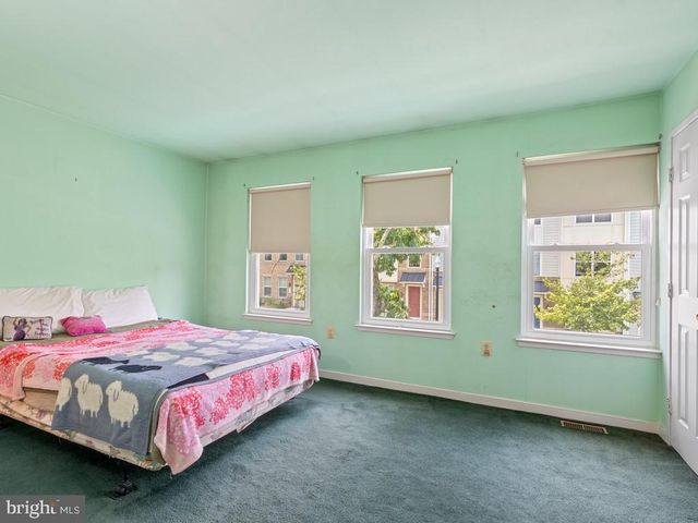 3714 ROOSEVELT PL NE, Washington, DC 20019