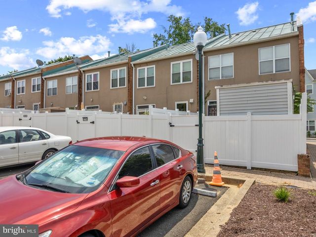 3714 ROOSEVELT PL NE, Washington, DC 20019