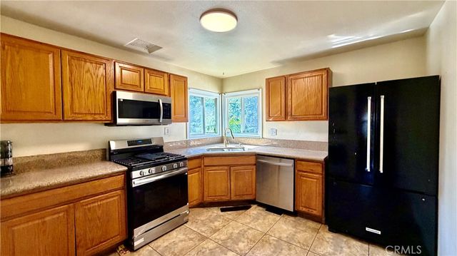 1276 W 31st, San Bernardino, CA 92405
