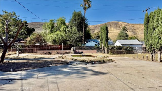 1276 W 31st, San Bernardino, CA 92405