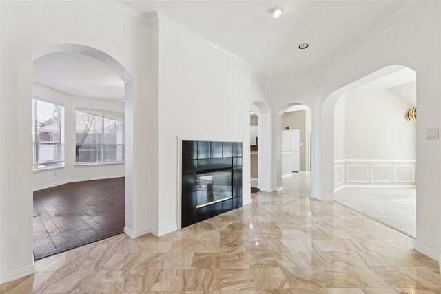 600 Quick Silver Drive, Desoto, TX 75115