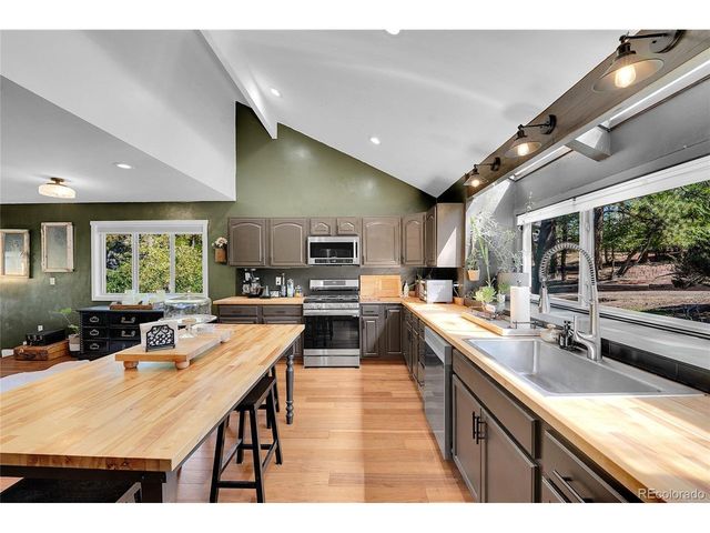 5649 Quinlin Ct, Parker, CO 80134