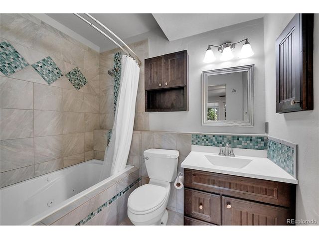 5649 Quinlin Ct, Parker, CO 80134