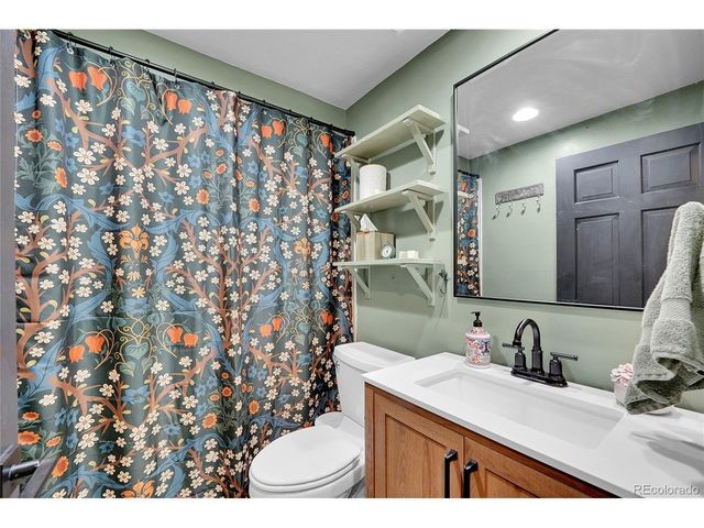 5649 Quinlin Ct, Parker, CO 80134