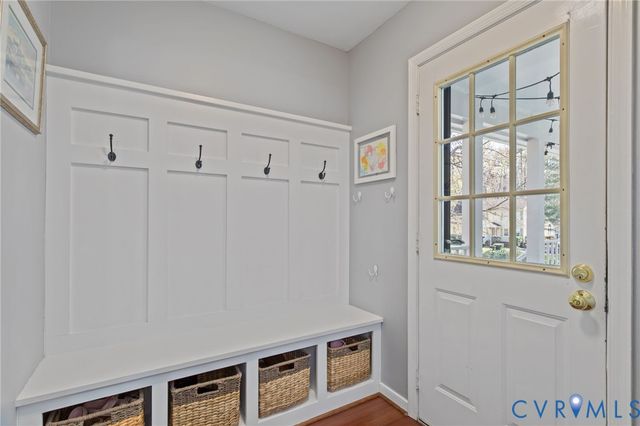 9306 Drawbridge Rd, Mechanicsville, VA 23116