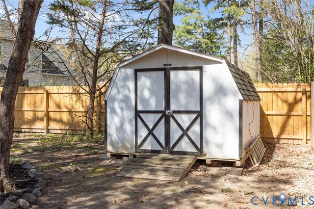 9306 Drawbridge Rd, Mechanicsville, VA 23116