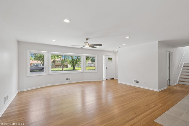 30 Crescent Drive, Glenview, IL 60025