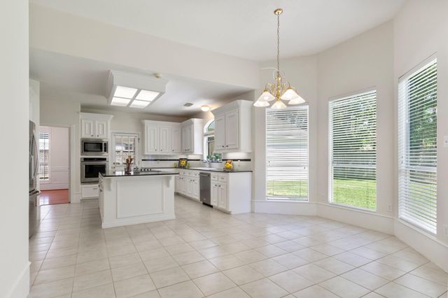 6907 Cutten Parkway, Houston, TX 77069