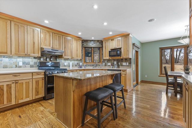 10974 14th COURT, Kenosha, WI 53158