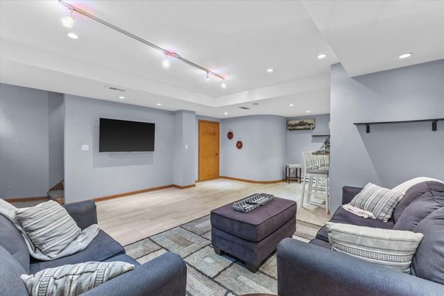 10974 14th COURT, Kenosha, WI 53158