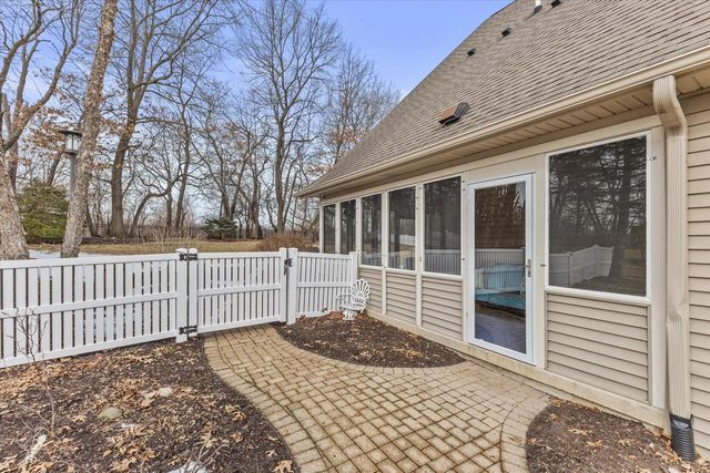 10974 14th COURT, Kenosha, WI 53158