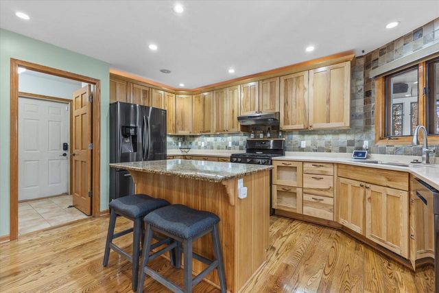 10974 14th COURT, Kenosha, WI 53158