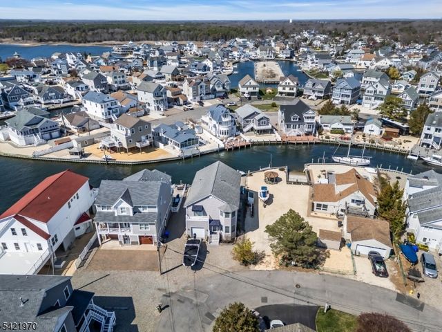 43 Farragut Dr, Brick Twp., NJ 08723