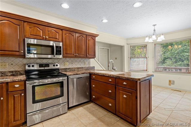 5315 Old Vincennes Road, Floyds Knobs, IN 47119