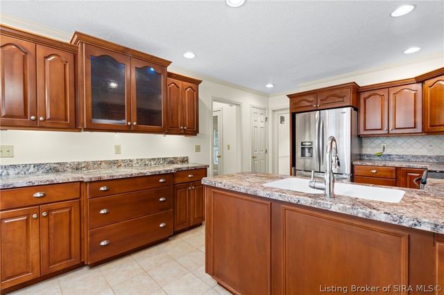 5315 Old Vincennes Road, Floyds Knobs, IN 47119