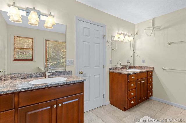 5315 Old Vincennes Road, Floyds Knobs, IN 47119