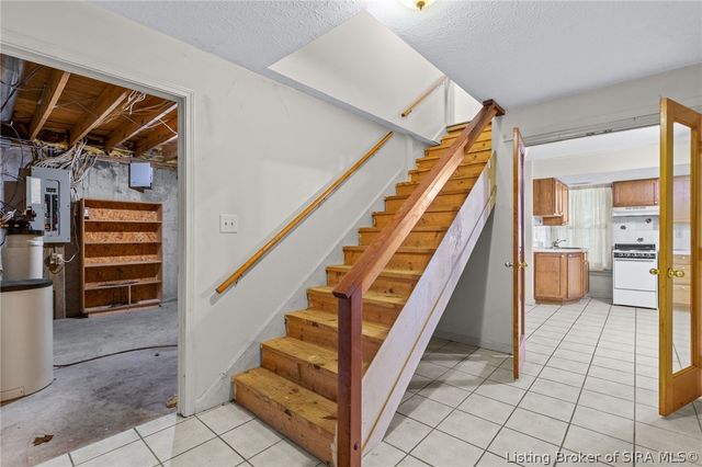 5315 Old Vincennes Road, Floyds Knobs, IN 47119